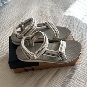 Teva Original Universal Sandals - Maressa - Color: Birch Size 7/EU 38